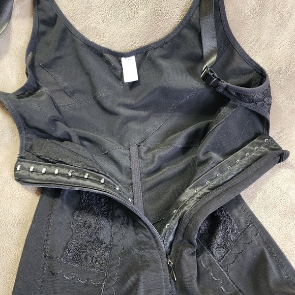 Vintage CoCo Secret Shapewear Bodysuit Black Size Small - Picture 5 of 10